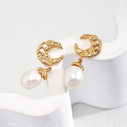 Hollow Moon Natural Freshwater Pearl Earrings - The Luxe Belle