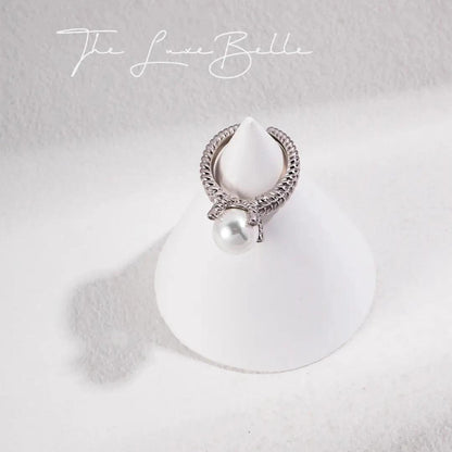 Shell Pearl Ring - The Luxe Belle