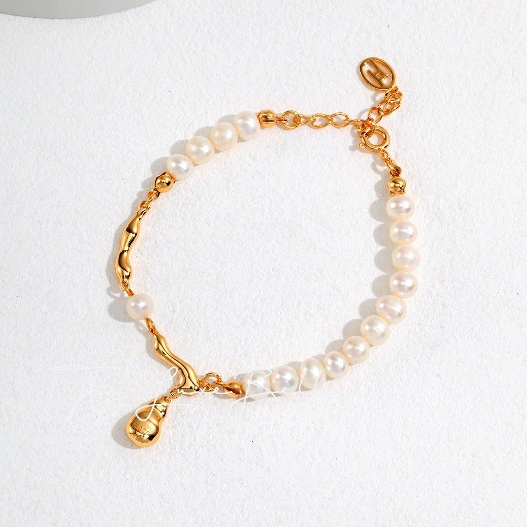 Baroque Design Pearl Drop Pendant Bracelet - The Luxe Belle