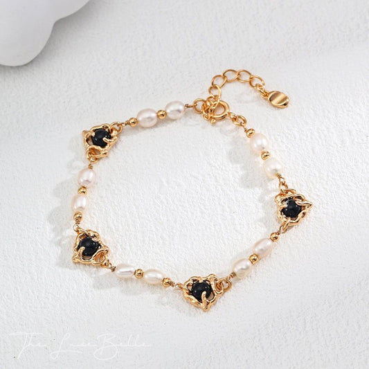 Chic Pearl and Black Agate Bracelet - The Luxe Belle