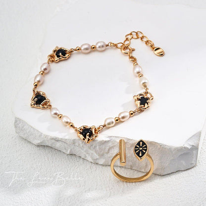 Chic Pearl and Black Agate Bracelet - The Luxe Belle