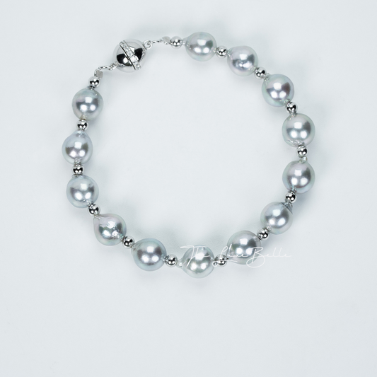 Silver Ocean Elegance: Akoya Saltwater Pearl Bracelet